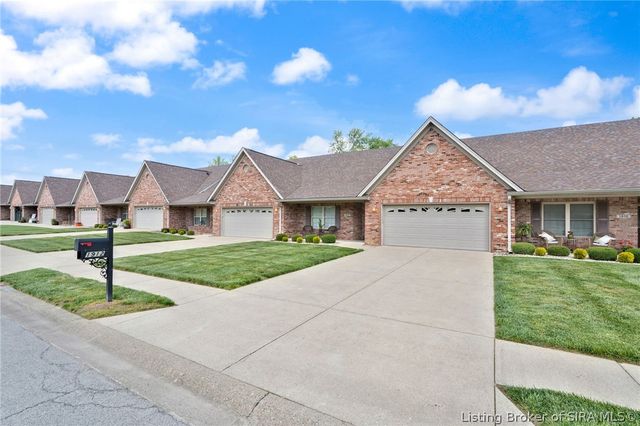 1912 Angel Run, Sellersburg, IN 47172