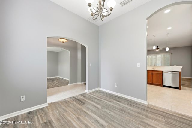 695 SID Drive, Jacksonville, FL 32218