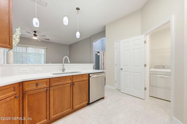 695 SID Drive, Jacksonville, FL 32218