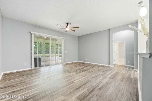 695 SID Drive, Jacksonville, FL 32218