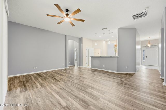 695 SID Drive, Jacksonville, FL 32218