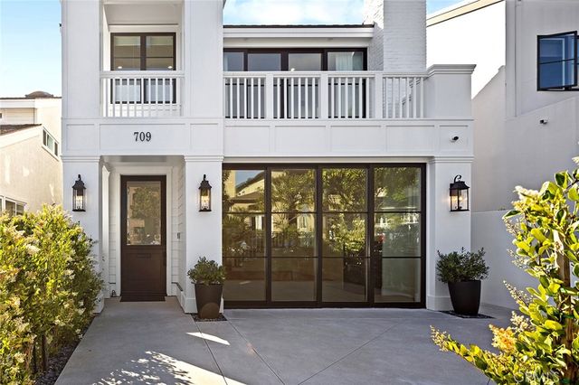 709 Marigold Ave, Corona Del Mar, CA 92625