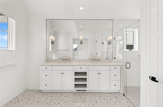 709 Marigold Ave, Corona Del Mar, CA 92625