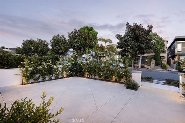 709 Marigold Ave, Corona Del Mar, CA 92625