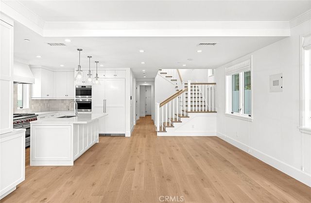 709 Marigold Ave, Corona Del Mar, CA 92625