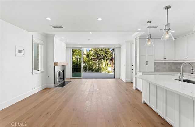 709 Marigold Ave, Corona Del Mar, CA 92625
