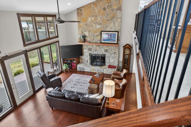 218 N Broadway Road, Azle, TX 76020