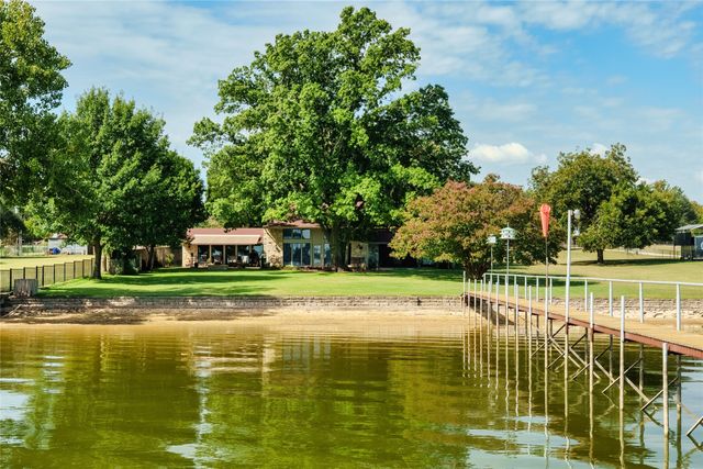 218 N Broadway Road, Azle, TX 76020