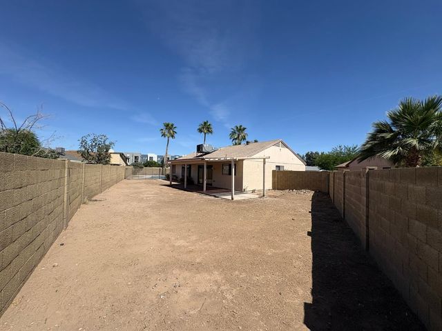 6526 N 69th Drive, Glendale, AZ 85303