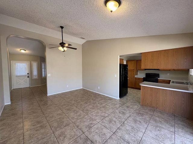 6526 N 69th Drive, Glendale, AZ 85303