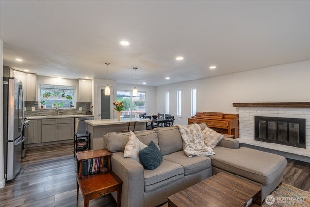 11642 SE 323rd Place, Auburn, WA 98092