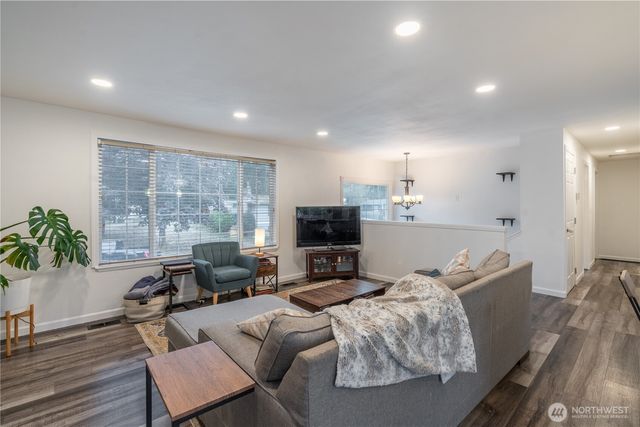 11642 SE 323rd Place, Auburn, WA 98092