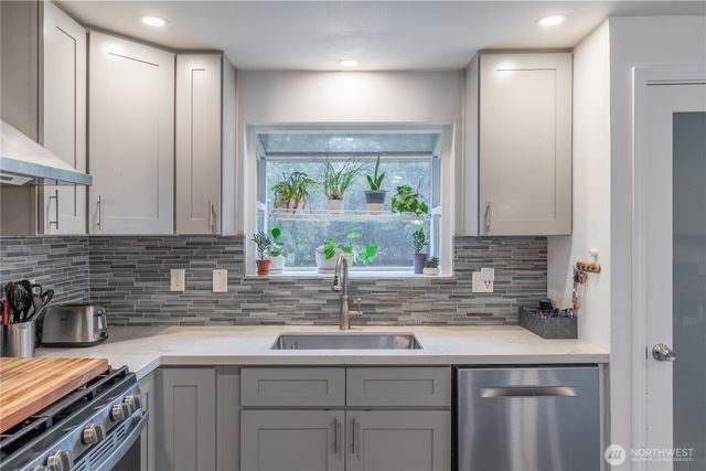 11642 SE 323rd Place, Auburn, WA 98092