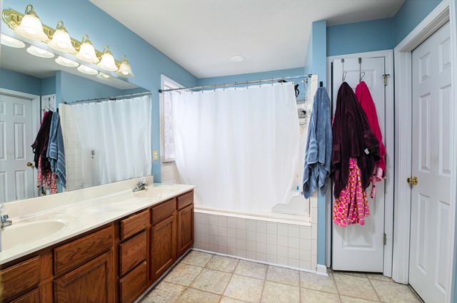 212 Woodfield Way, Nicholasville, KY 40356