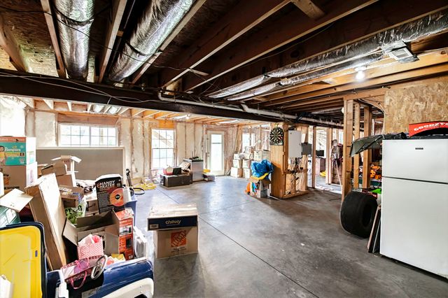 212 Woodfield Way, Nicholasville, KY 40356