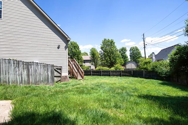 212 Woodfield Way, Nicholasville, KY 40356