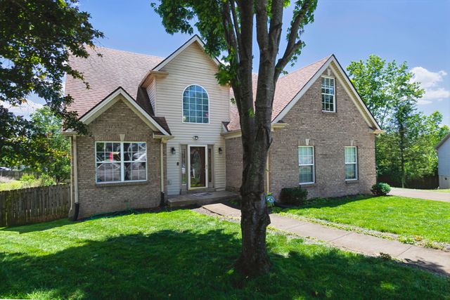 212 Woodfield Way, Nicholasville, KY 40356
