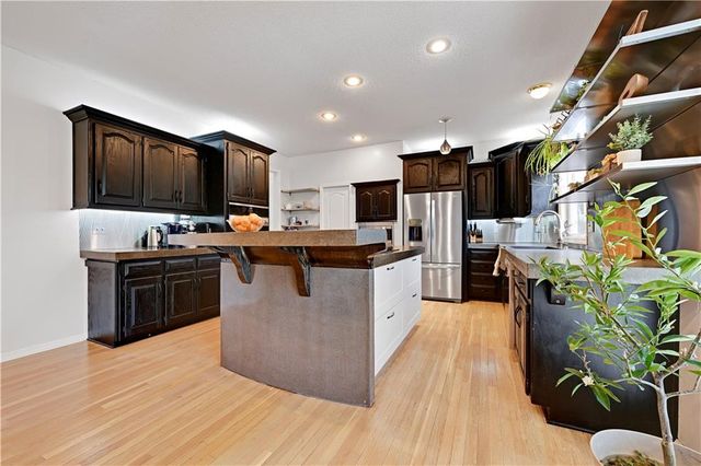 9842 Pin Oak Circle, De Soto, KS 66018