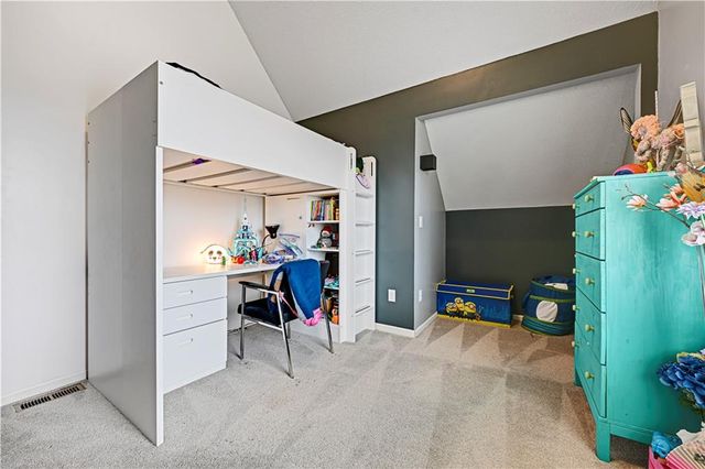 9842 Pin Oak Circle, De Soto, KS 66018