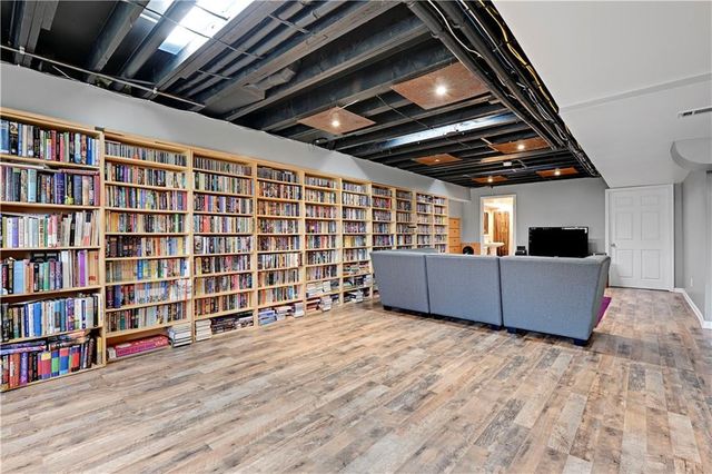 9842 Pin Oak Circle, De Soto, KS 66018