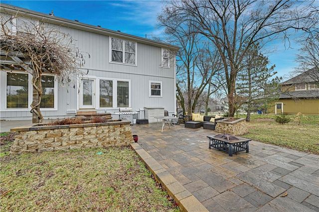 9842 Pin Oak Circle, De Soto, KS 66018