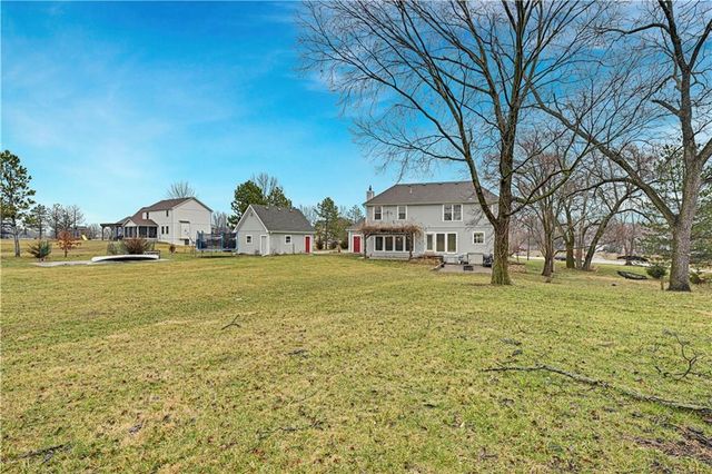 9842 Pin Oak Circle, De Soto, KS 66018