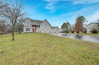 9842 Pin Oak Circle, De Soto, KS 66018