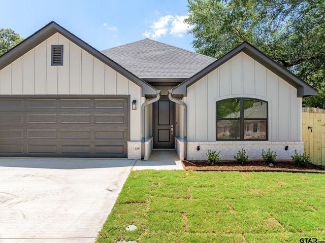 2241 Dogwood Park Blvd, Tyler, TX 75707