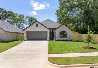 2241 Dogwood Park Blvd, Tyler, TX 75707