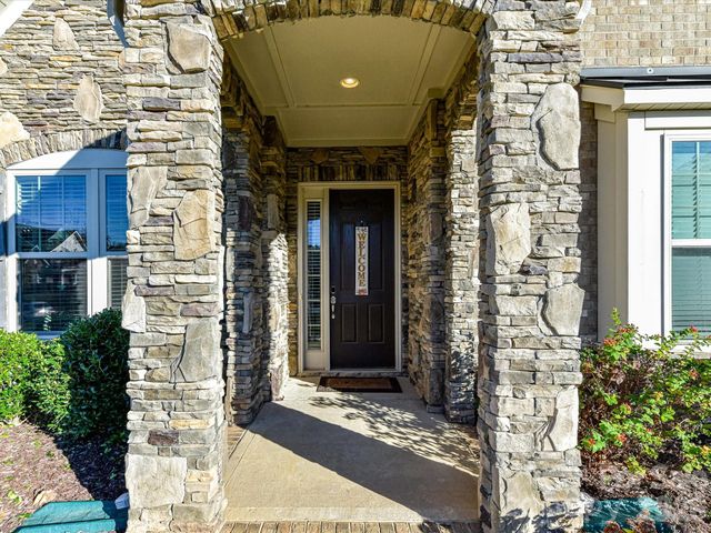 401 Hollyhock Drive, Matthews, NC 28104