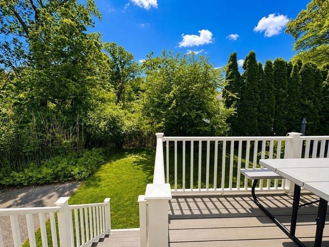 11 Hargrave Cir B, Newton, MA 02461