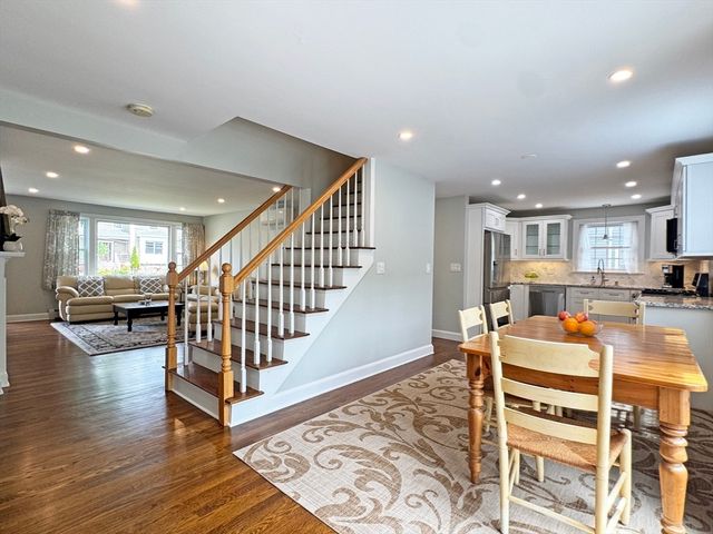 11 Hargrave Cir B, Newton, MA 02461