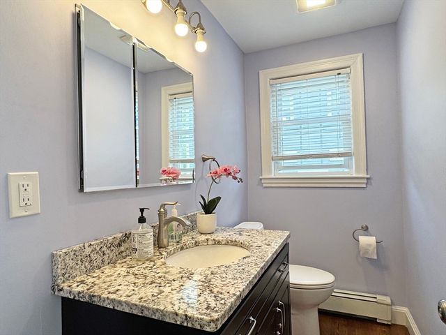 11 Hargrave Cir B, Newton, MA 02461