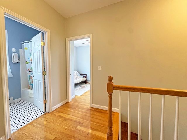 11 Hargrave Cir B, Newton, MA 02461