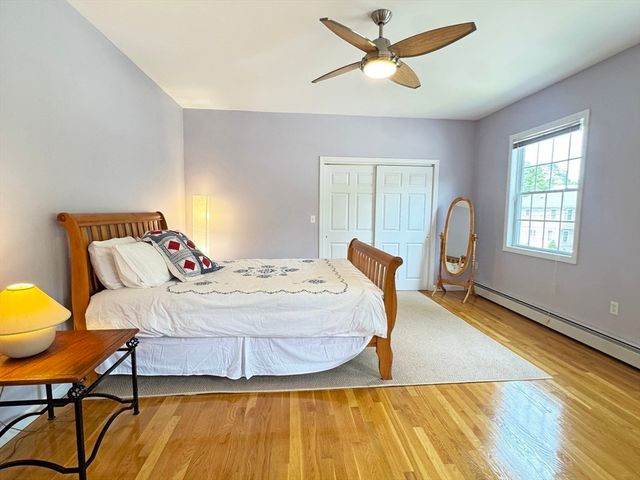 11 Hargrave Cir B, Newton, MA 02461