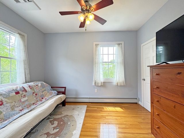 11 Hargrave Cir B, Newton, MA 02461