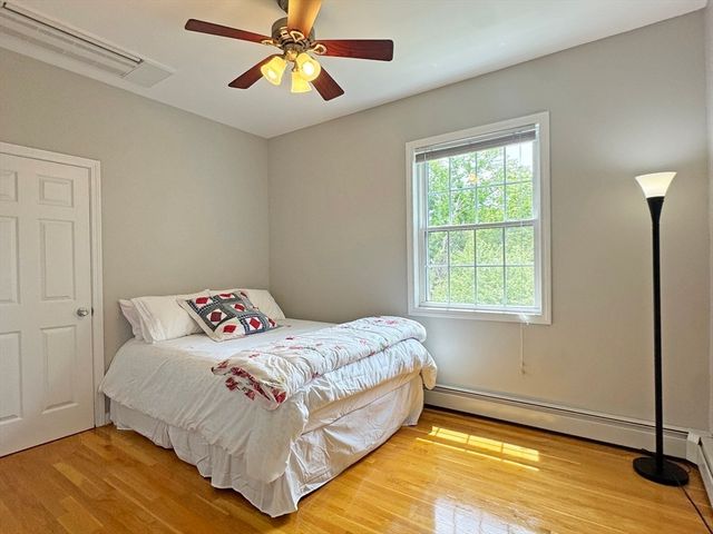 11 Hargrave Cir B, Newton, MA 02461