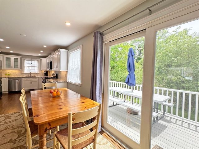 11 Hargrave Cir B, Newton, MA 02461