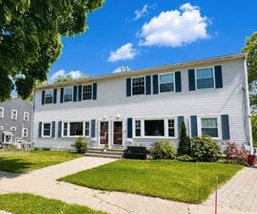 11 Hargrave Cir B, Newton, MA 02461
