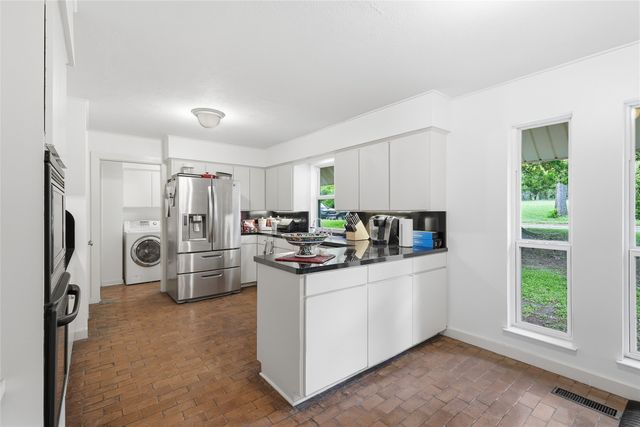 9432 Dixie Lane, Dallas, TX 75228