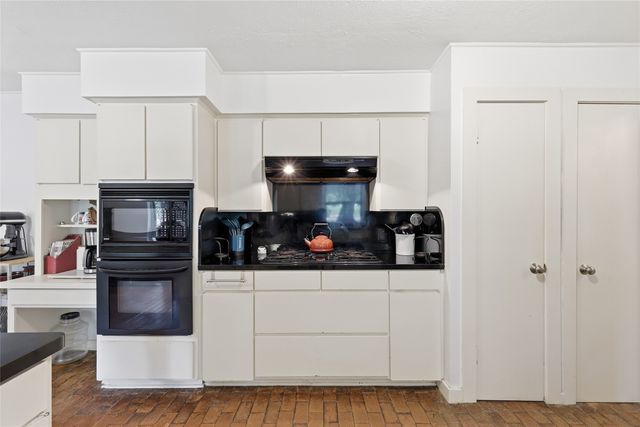 9432 Dixie Lane, Dallas, TX 75228
