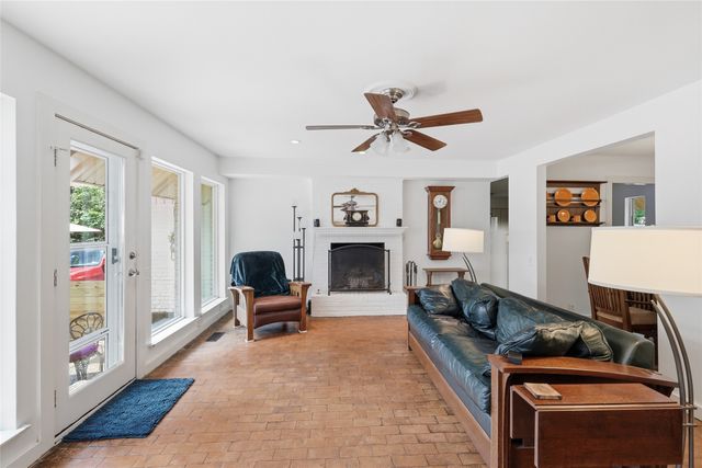 9432 Dixie Lane, Dallas, TX 75228