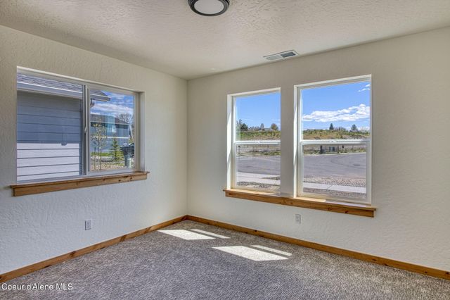 3596 N Blaze Loop, Post Falls, ID 83854