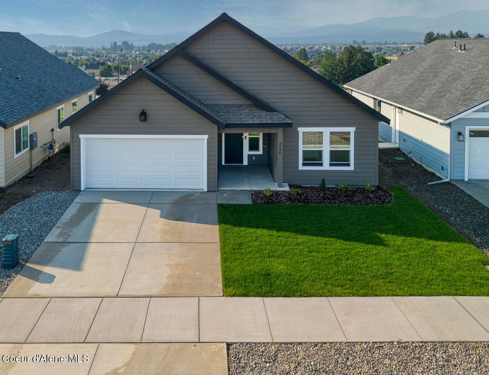3596 N Blaze Loop, Post Falls, ID 83854 photo 2