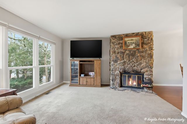 4519 W Shore Drive, Wonder Lake, IL 60097