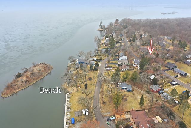 4519 W Shore Drive, Wonder Lake, IL 60097