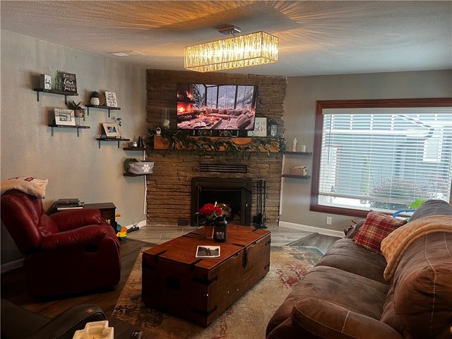 111 S 15th Street, Rogers, AR 72758