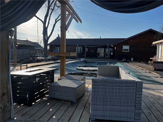 111 S 15th Street, Rogers, AR 72758