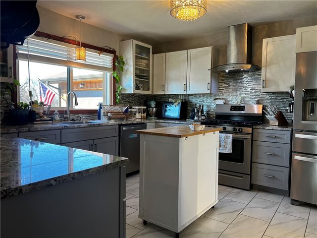 111 S 15th Street, Rogers, AR 72758