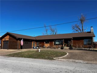 111 S 15th Street, Rogers, AR 72758